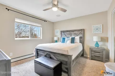 Bedroom - 1620 Woodroe Ln, Anchorage, AK 99507 photo 4 of 10