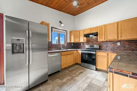 Kitchen - 8023 E 36th Ave, Anchorage, AK 99504 photo 1 of 3
