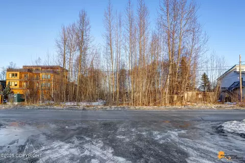 3355 Lakeshore Dr, Anchorage, AK 99517