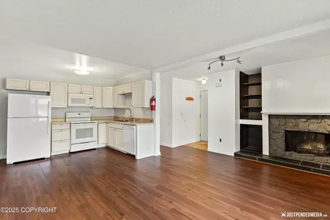 7078 Weimer Rd # 3, Anchorage, AK 99502