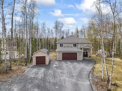 6176 S Slipstream Cir, Wasilla, AK 99623