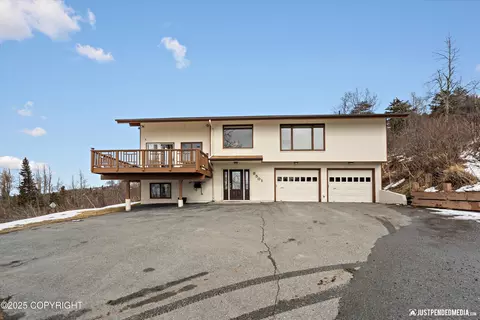 8501 Upper Huffman Rd, Anchorage, AK 99516