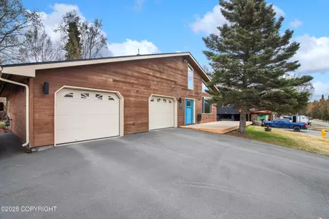 11801 Hilltop Dr, Anchorage, AK 99515