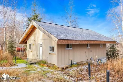 Exterior - 17709 Willow Fishhook Rd, Willow, AK 99688 photo 10 of 12