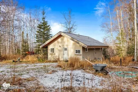 Exterior - 17709 Willow Fishhook Rd, Willow, AK 99688 photo 8 of 12