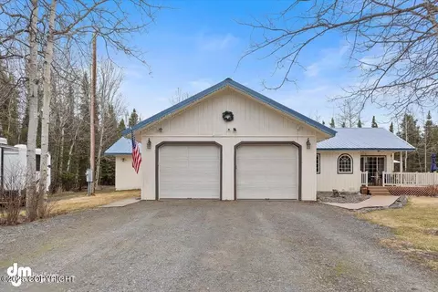 37286 Big Horn St, Sterling, AK 99672