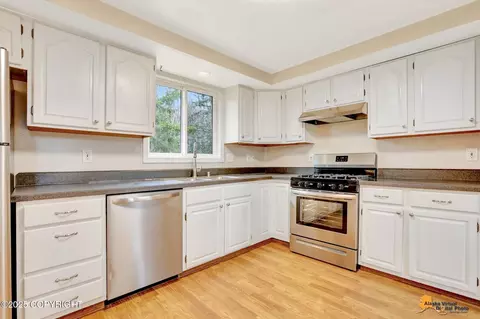 Kitchen - 19717 Delphin Cir, Eagle River, AK 99577 photo 2 of 4