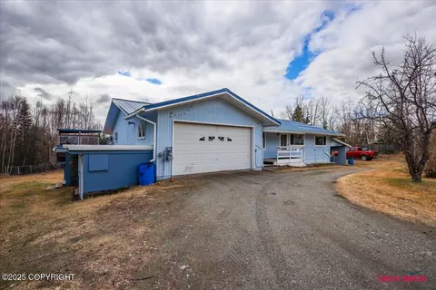 Exterior - 16500 E Smith Rd, Palmer, AK 99645 photo 1 of 25