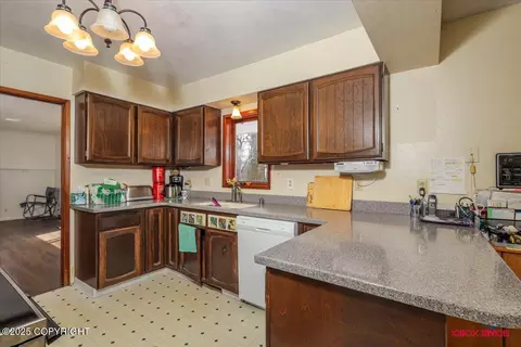 Kitchen - 16500 E Smith Rd, Palmer, AK 99645 photo 2 of 4