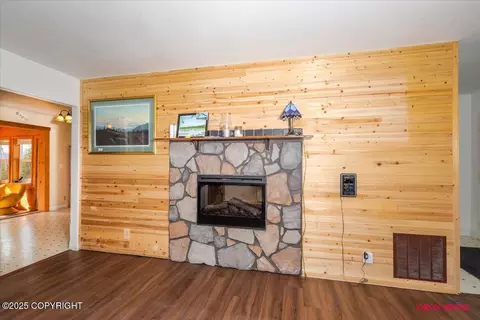 Living - 16500 E Smith Rd, Palmer, AK 99645 photo 1 of 5