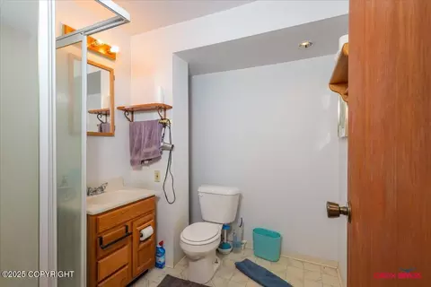 Bath - 16500 E Smith Rd, Palmer, AK 99645 photo 5 of 5
