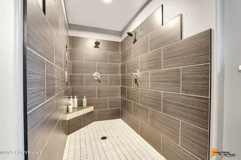 Bath - 9575 E Breen St, Palmer, AK 99645 photo 2 of 7