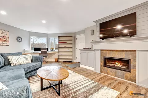 Living - 9575 E Breen St, Palmer, AK 99645 photo 7 of 7