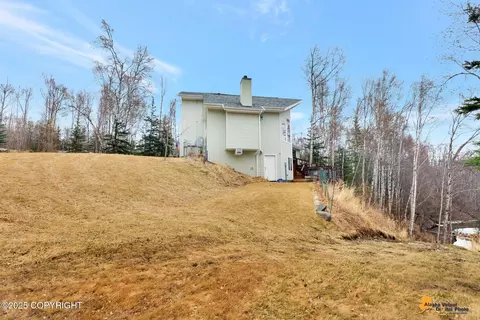 Exterior - 9575 E Breen St, Palmer, AK 99645 photo 8 of 10
