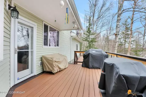 Exterior - 9575 E Breen St, Palmer, AK 99645 photo 5 of 10
