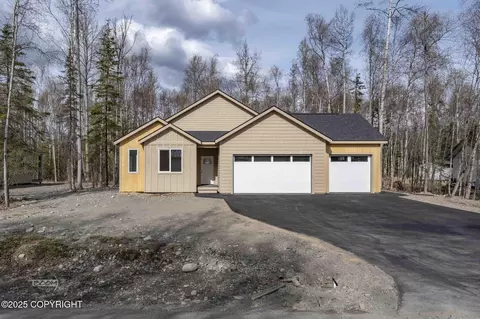 6911 W Vandenberg Dr, Wasilla, AK 99623