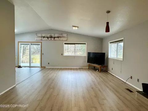20109 Upper Bowery Ln, Chugiak, AK 99567 photo 11
