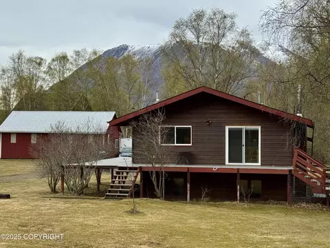 20109 Upper Bowery Ln, Chugiak, AK 99567 photo 3