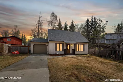 11295 Banff Springs Cir, Eagle River, AK 99577