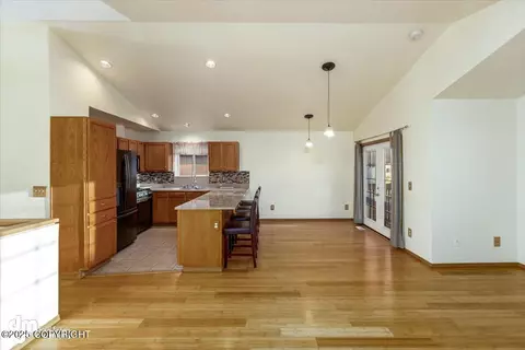 4030 Sycamore Loop, Anchorage, AK 99504 photo 8
