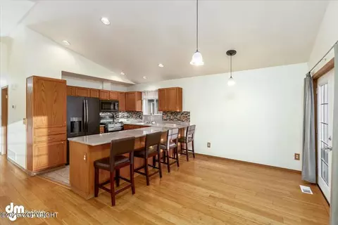 4030 Sycamore Loop, Anchorage, AK 99504 photo 10