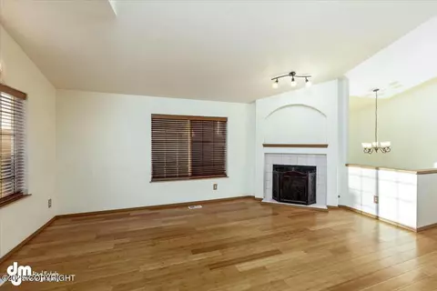 4030 Sycamore Loop, Anchorage, AK 99504 photo 7