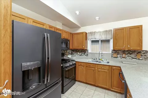 4030 Sycamore Loop, Anchorage, AK 99504 photo 13