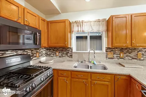 4030 Sycamore Loop, Anchorage, AK 99504 photo 14
