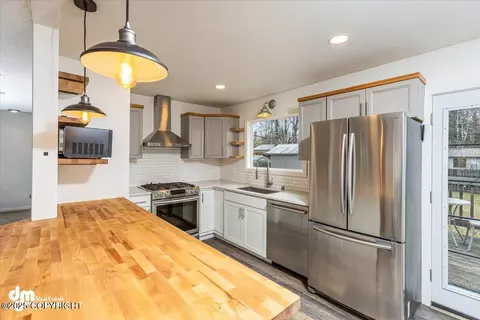 10308 Caribou St, Eagle River, AK 99577 photo 9