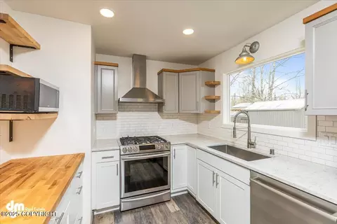 10308 Caribou St, Eagle River, AK 99577 photo 6