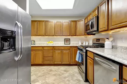 Kitchen - 3011 Amber Bay Loop, Anchorage, AK 99515 photo 4 of 4