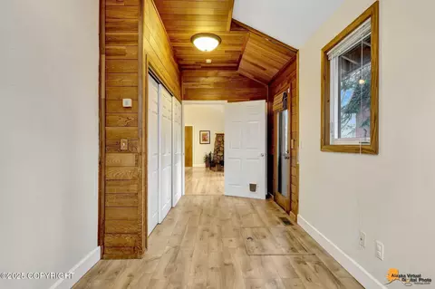 Entry Way - 3011 Amber Bay Loop, Anchorage, AK 99515 photo 3 of 6