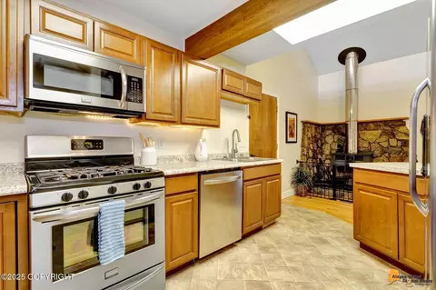 Kitchen - 3011 Amber Bay Loop, Anchorage, AK 99515 photo 3 of 4