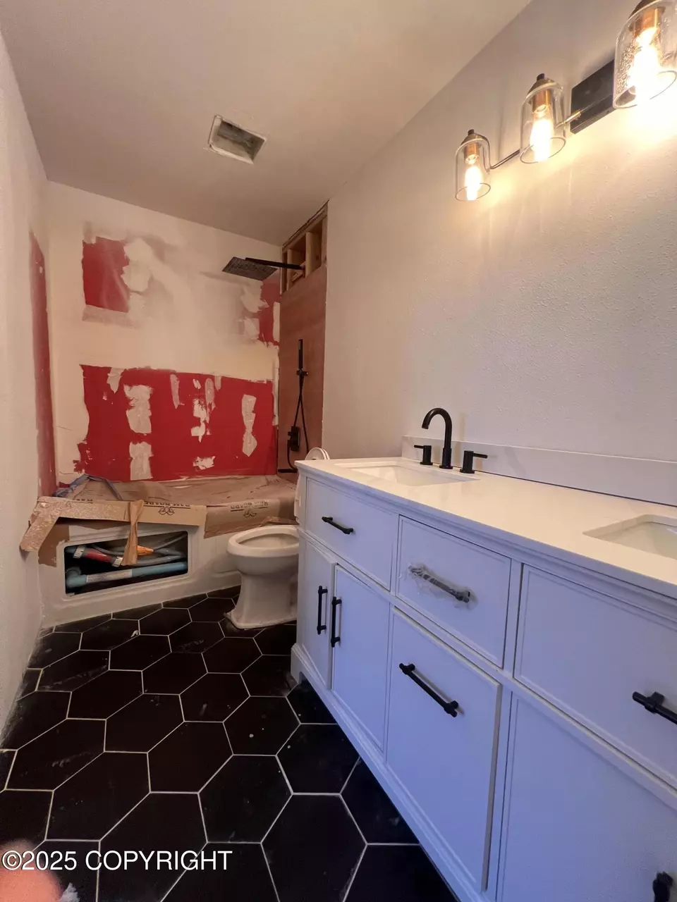 Bath - 8621 Moss Court Ct # 21, Anchorage, AK 99504 photo 4 of 4