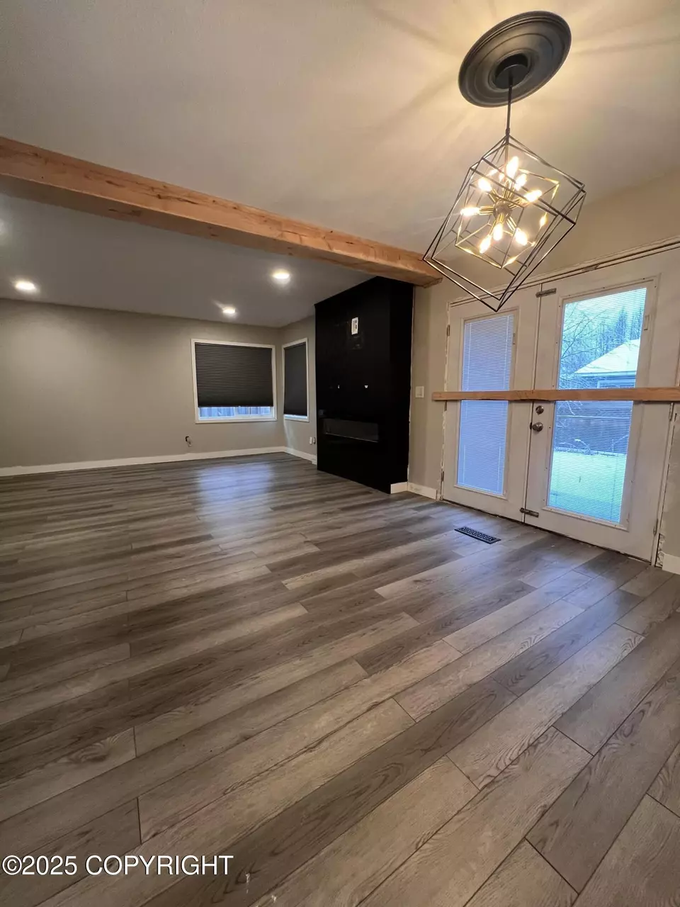 Living - 8621 Moss Court Ct # 21, Anchorage, AK 99504 photo 1 of 2