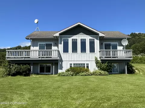 41376 Crested Crane St, Homer, AK 99603