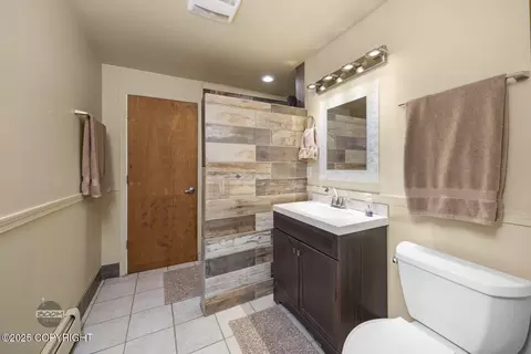 Bath - 17516 Baronoff Ave, Eagle River, AK 99577 photo 3 of 4