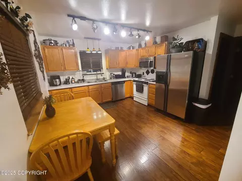 Kitchen - 800 E 11th Ave, Anchorage, AK 99501 photo 7 of 8