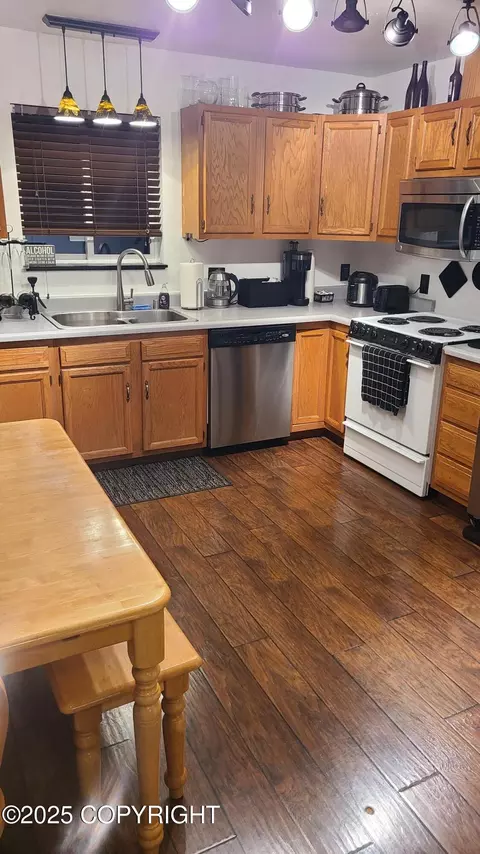 Kitchen - 800 E 11th Ave, Anchorage, AK 99501 photo 5 of 8
