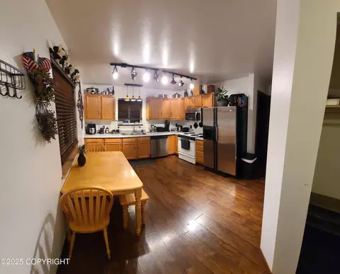 Kitchen - 800 E 11th Ave, Anchorage, AK 99501 photo 6 of 8