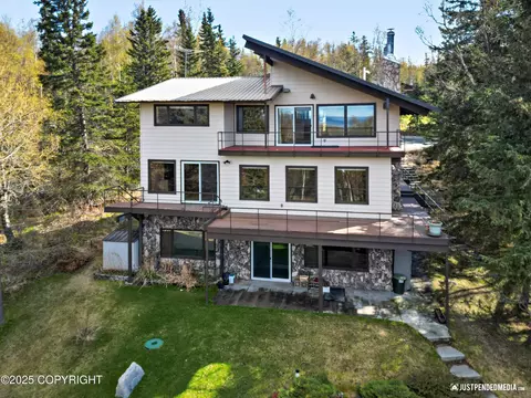 12740 Ridgewood Rd, Anchorage, AK 99516