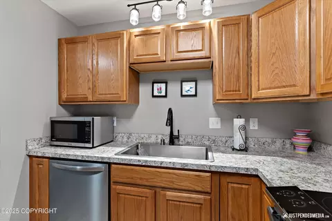 Kitchen - 4530 Wright St # 15, Anchorage, AK 99507 photo 1 of 2