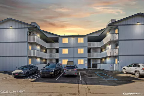 4530 Wright St # 15, Anchorage, AK 99507