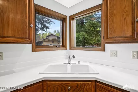 Kitchen - 3821 Winchester Loop, Anchorage, AK 99507 photo 5 of 8