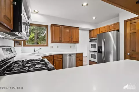 Kitchen - 3821 Winchester Loop, Anchorage, AK 99507 photo 3 of 8