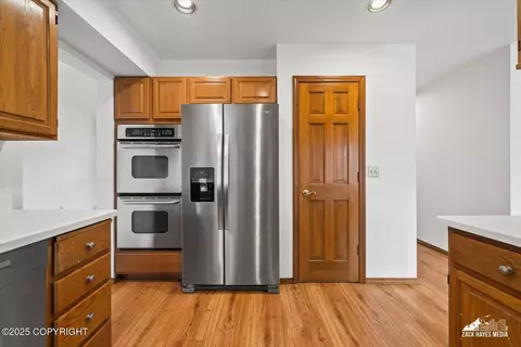 Kitchen - 3821 Winchester Loop, Anchorage, AK 99507 photo 6 of 8