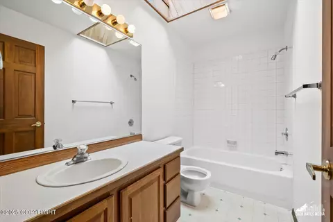 Bath - 3821 Winchester Loop, Anchorage, AK 99507 photo 4 of 4
