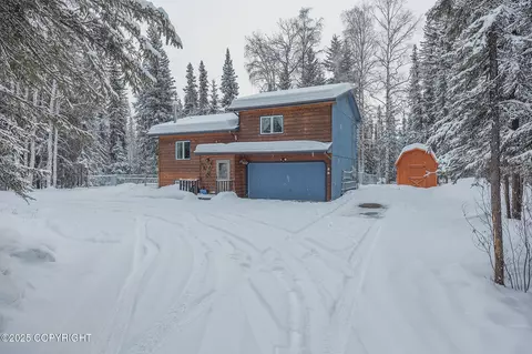 3585 Hoonah Dr, North Pole, AK 99705
