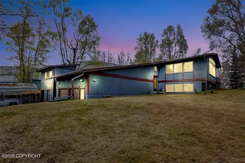 3624 Mary Anne Ct, Anchorage, AK 99502
