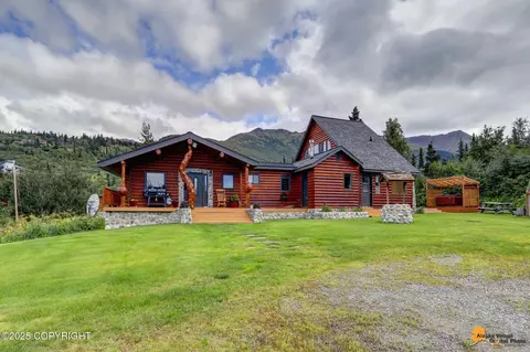 16505 Diane Dr, Anchorage, AK 99516